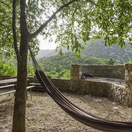 Konukevi Rustical Kokorici With Shared Outdoor Swimming Pool 3*