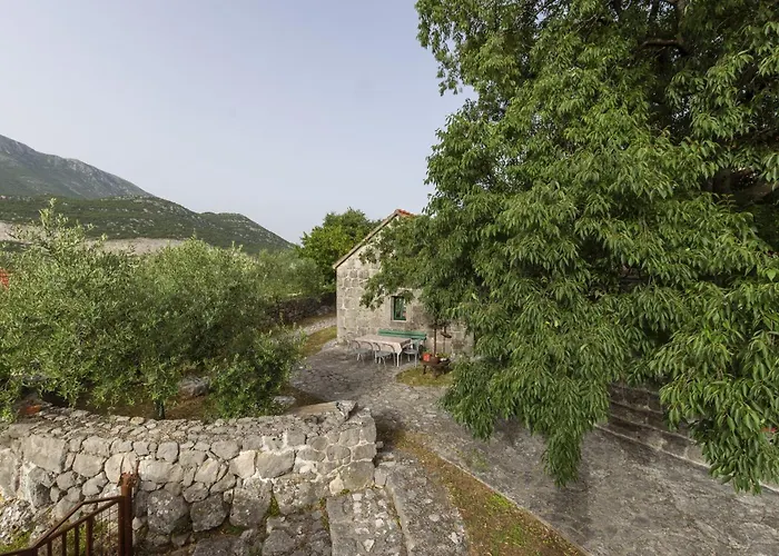 Rustical Kokorici With Shared Outdoor Swimming Pool Vrgorac