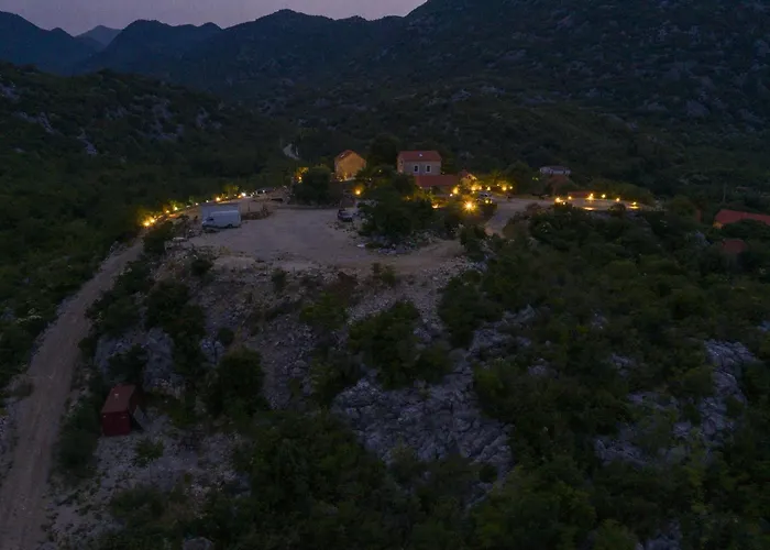 Rustical Kokorici With Shared Outdoor Swimming Pool 3*