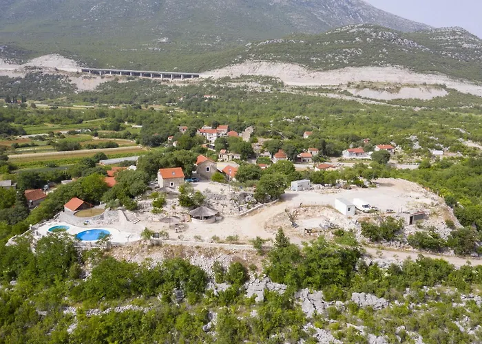 Rustical Kokorici With Shared Outdoor Swimming Pool Vrgorac