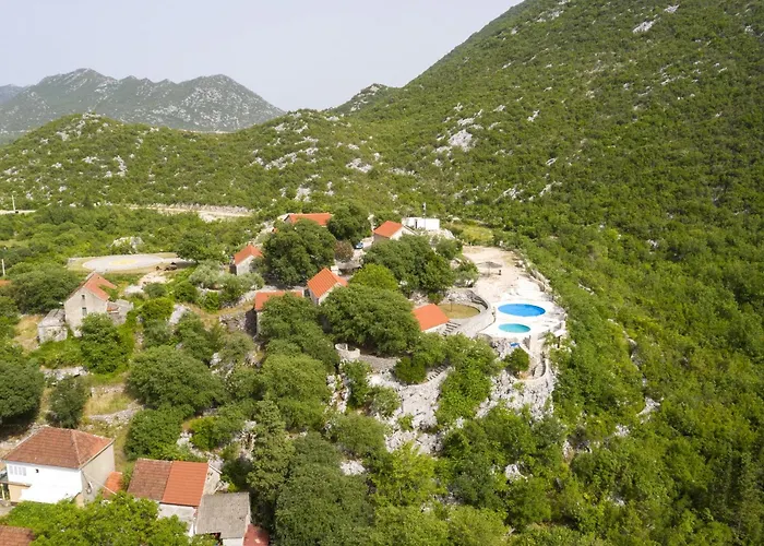 招待所 Rustical Kokorici With Shared Outdoor Swimming Pool 3*