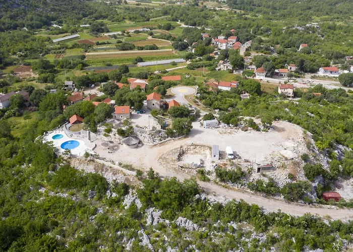 Rustical Kokorici With Shared Outdoor Swimming Pool Vrgorac