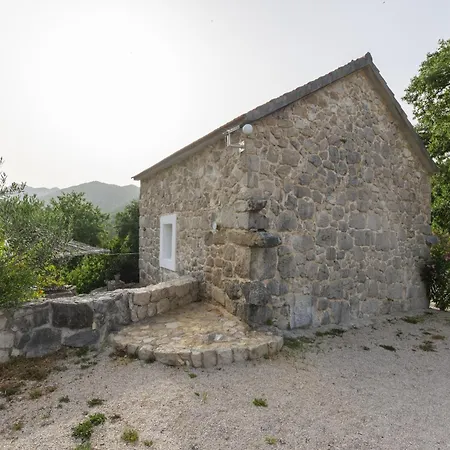 Rustical Kokorici With Shared Outdoor Swimming Pool Penzion 3*