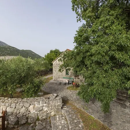 Rustical Kokorici With Shared Outdoor Swimming Pool Vrgorac