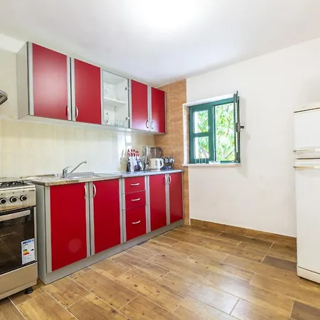 Pensjonat Rustical Kokorici With Shared Outdoor Swimming Pool