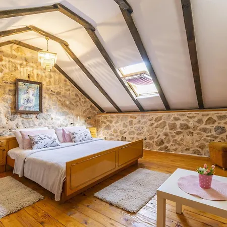 Maison d'hôtes Rustical Kokorici With Shared Outdoor Swimming Pool 3*