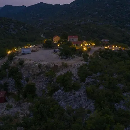 Rustical Kokorici With Shared Outdoor Swimming Pool 3*