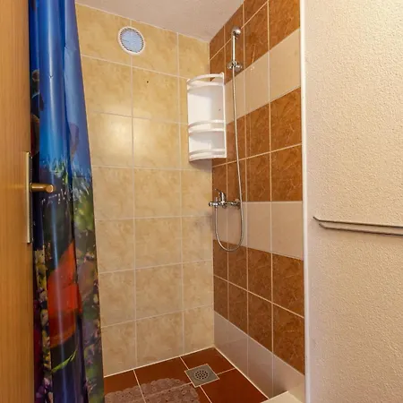 Rustical Kokorici With Shared Outdoor Swimming Pool Pensjonat