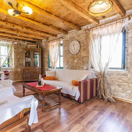 Pensjonat Rustical Kokorici With Shared Outdoor Swimming Pool