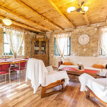 Pensjonat Rustical Kokorici With Shared Outdoor Swimming Pool