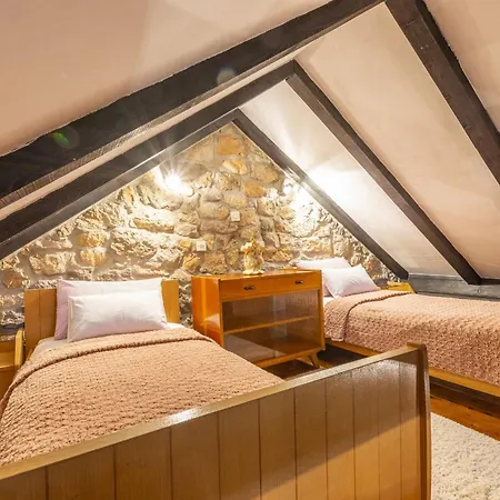 Pensjonat Rustical Kokorici With Shared Outdoor Swimming Pool