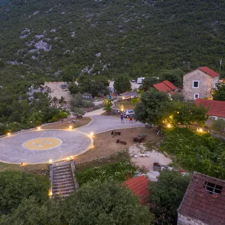 Maison d'hôtes Rustical Kokorici With Shared Outdoor Swimming Pool Vrgorac