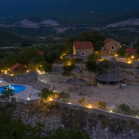 Rustical Kokorici With Shared Outdoor Swimming Pool Penzion