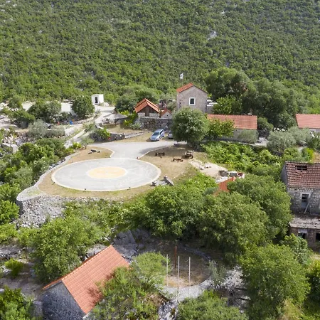 Pensjonat Rustical Kokorici With Shared Outdoor Swimming Pool