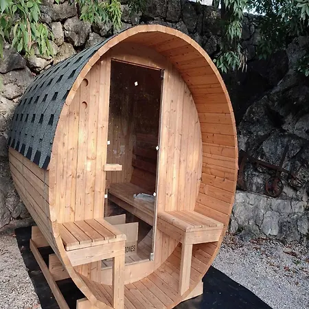 Rustical Kokorici With Shared Outdoor Swimming Pool 3* Vrgorac